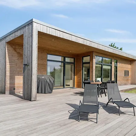 Semesterbostad With Comfort Nature Modern Design *