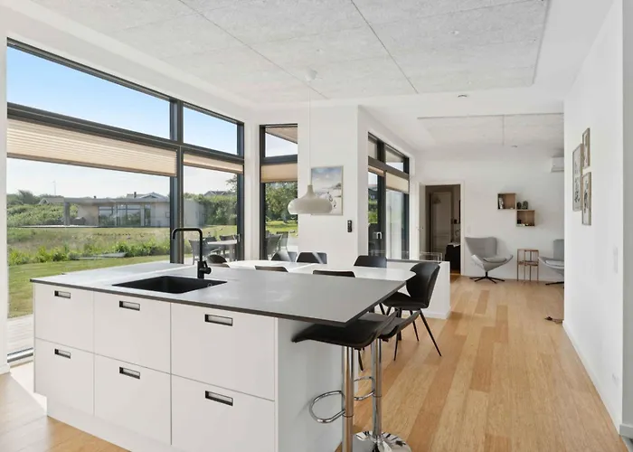 Feriehus With Comfort Nature Modern Design Allinge-Sandvig