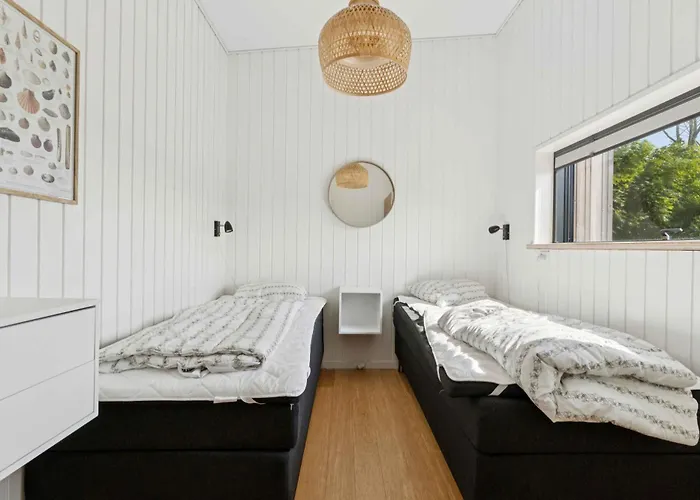Feriehus With Comfort Nature Modern Design